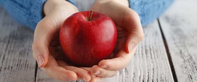 التفاح الأحمر فوائده وقيمته الغذائية