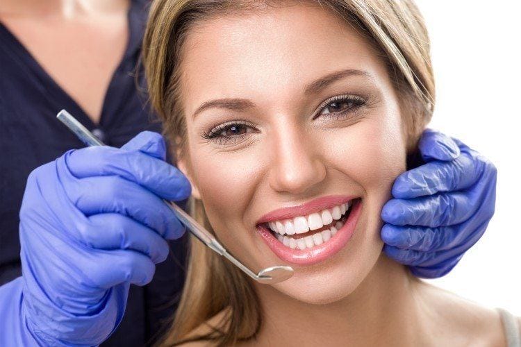 علاج تفرق الأسنان في تايلند 1